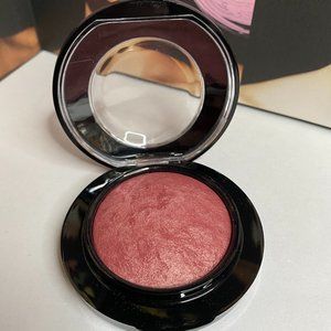 MAC Mineralize Blush in shade Love Thing